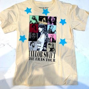 NWT Taylor Swift International Youth Medium